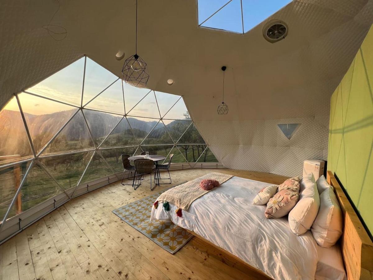 Hotel Tranquil Dome - Manta'S Retreat Glamping Cornereva Exterior foto