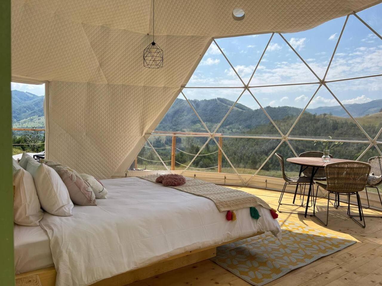 Hotel Tranquil Dome - Manta'S Retreat Glamping Cornereva Exterior foto