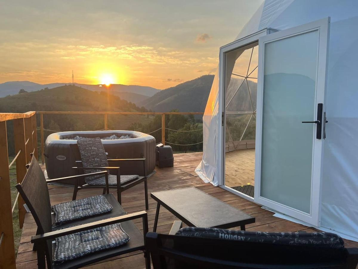 Hotel Tranquil Dome - Manta'S Retreat Glamping Cornereva Exterior foto