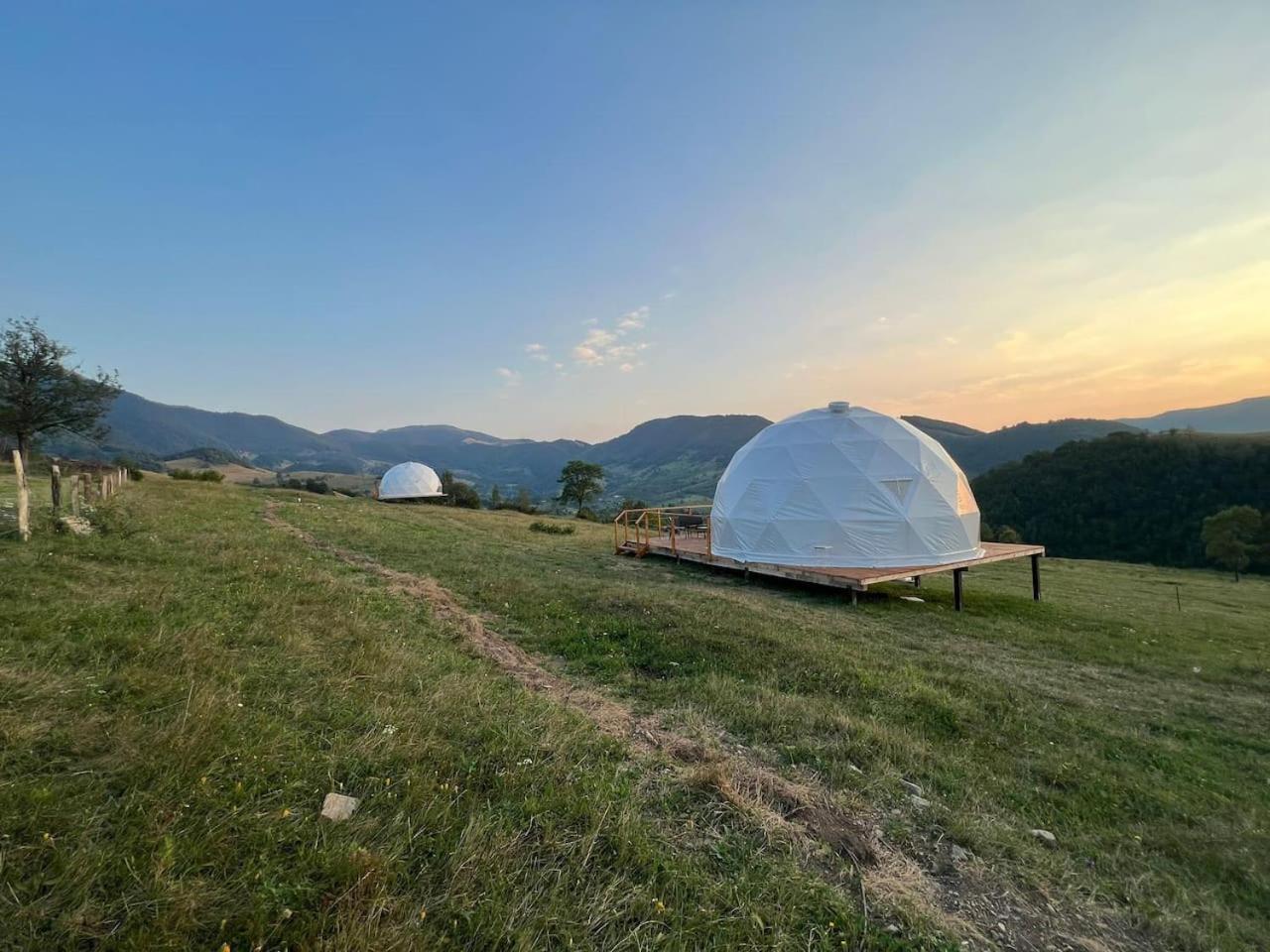 Hotel Tranquil Dome - Manta'S Retreat Glamping Cornereva Exterior foto