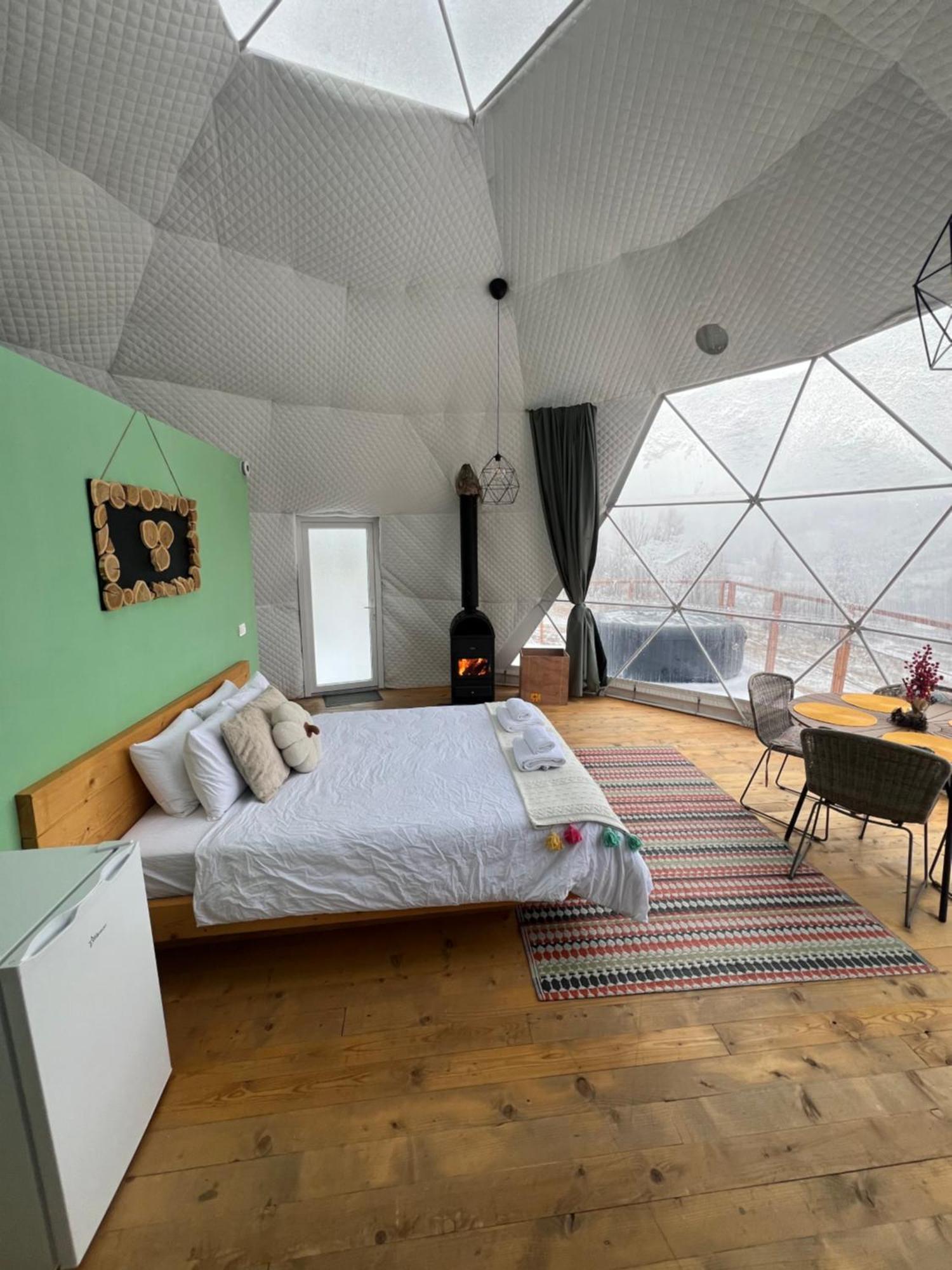 Hotel Tranquil Dome - Manta'S Retreat Glamping Cornereva Exterior foto