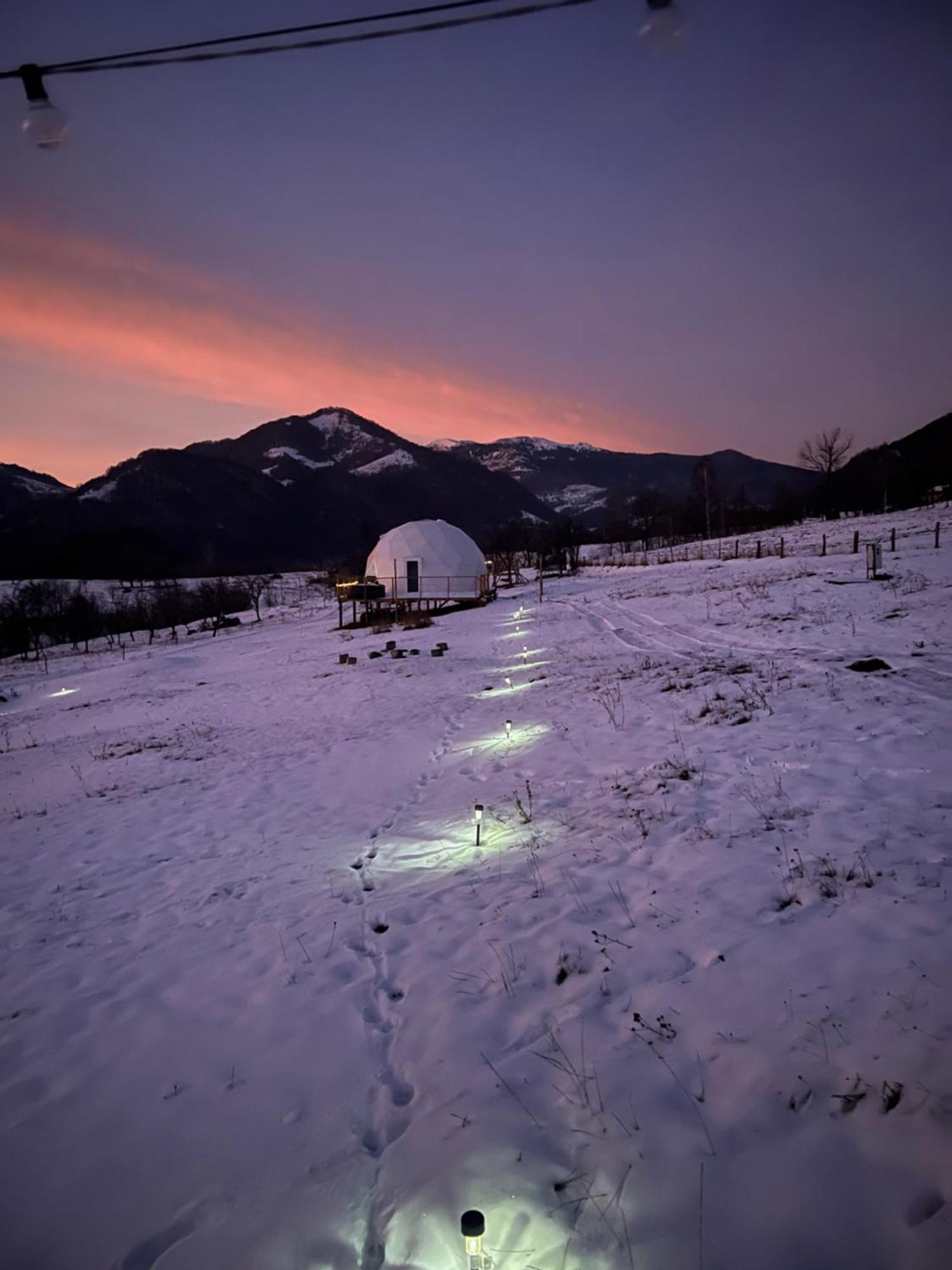Hotel Tranquil Dome - Manta'S Retreat Glamping Cornereva Exterior foto